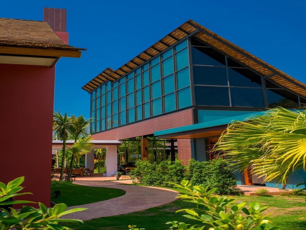 Mai Morn Resort Sha Plus Пхукет Екстер'єр фото
