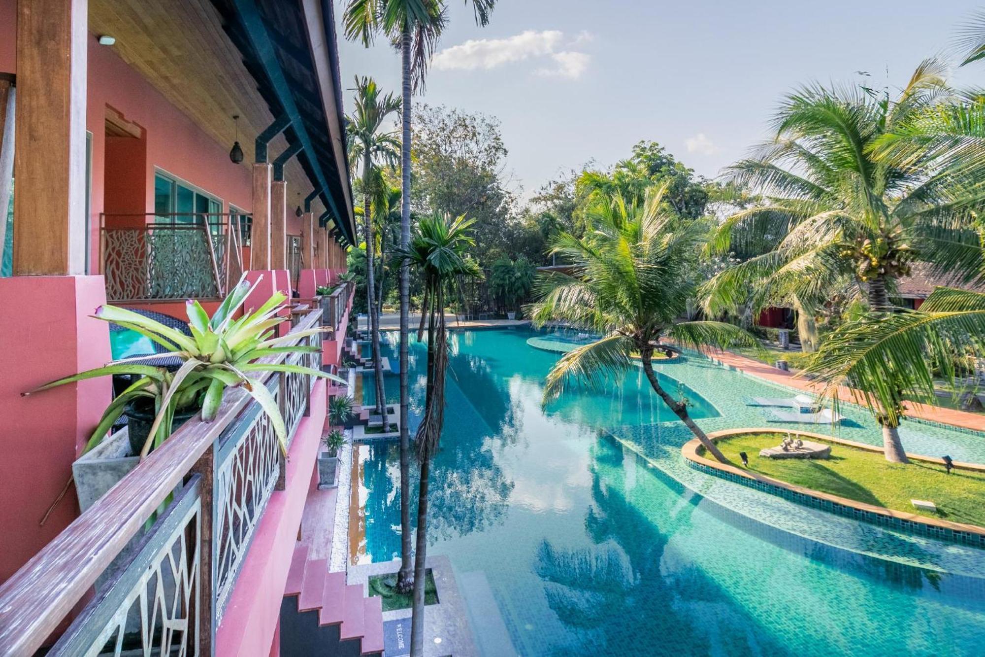 Mai Morn Resort Sha Plus Пхукет Екстер'єр фото